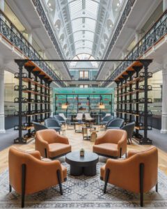 Central Court Lounge