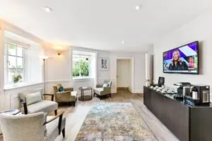 Cuz 32 Curzon Street Header 4